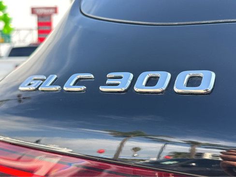 Used 2022 Mercedes-Benz GLC 300 image 38