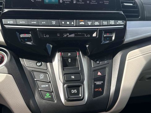 Certified 2025 Honda Odyssey EX-L image 23