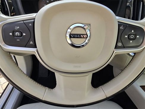 Used 2022 Volvo S60 B5 Momentum w/ Premium Package image 25