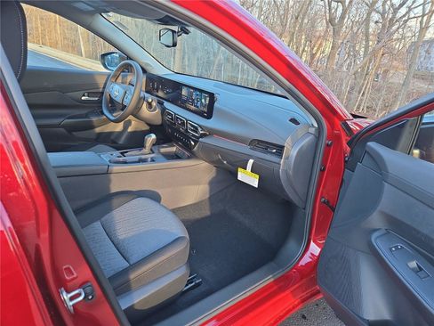 New 2026 Nissan Sentra SV w/ SV Convenience Package FWD image 13