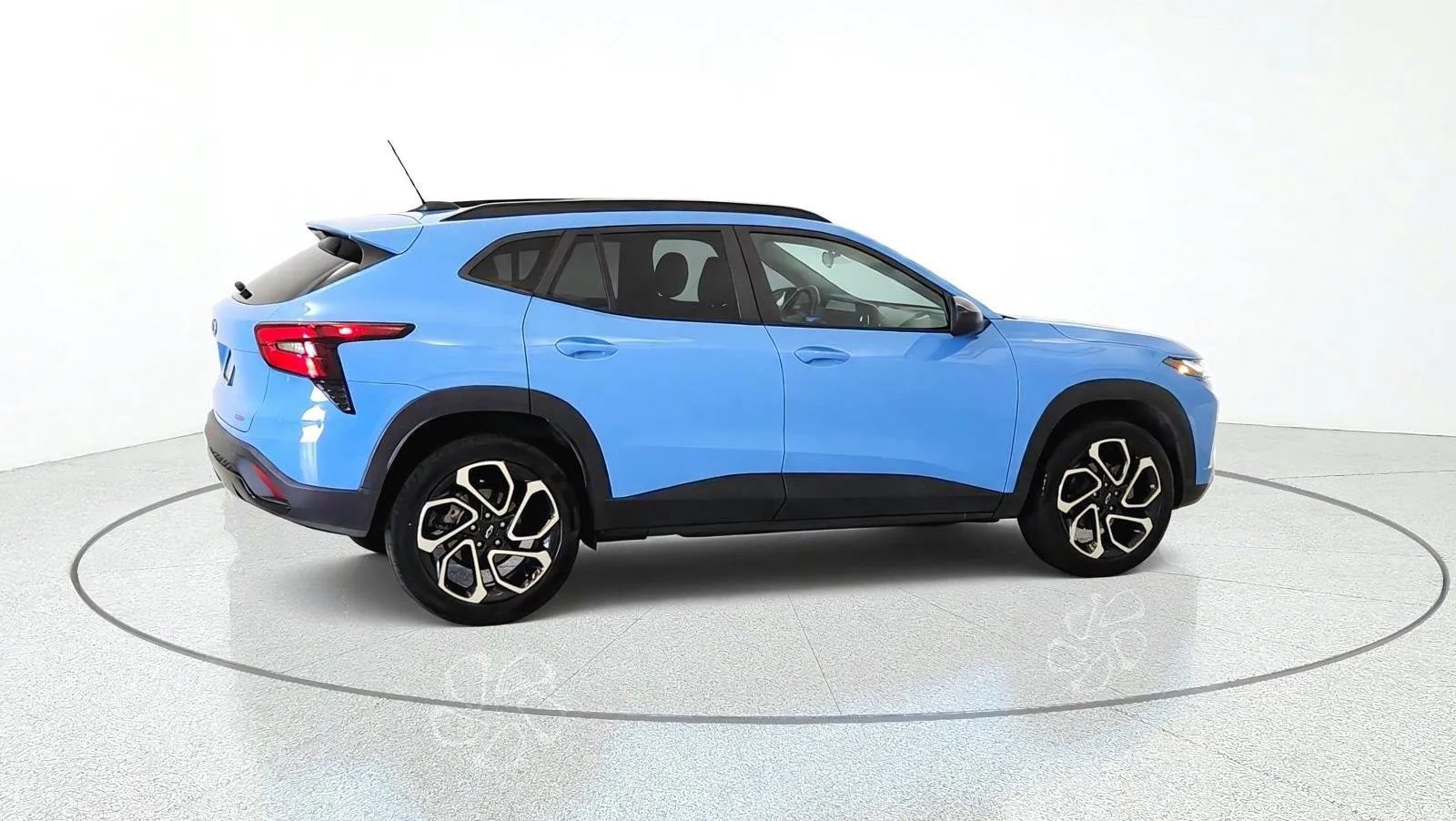 Used 2024 Chevrolet Trax RS w/ Driver Confidence Package FWD image 9