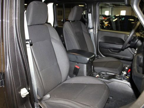 Used 2023 Jeep Gladiator Willys image 26