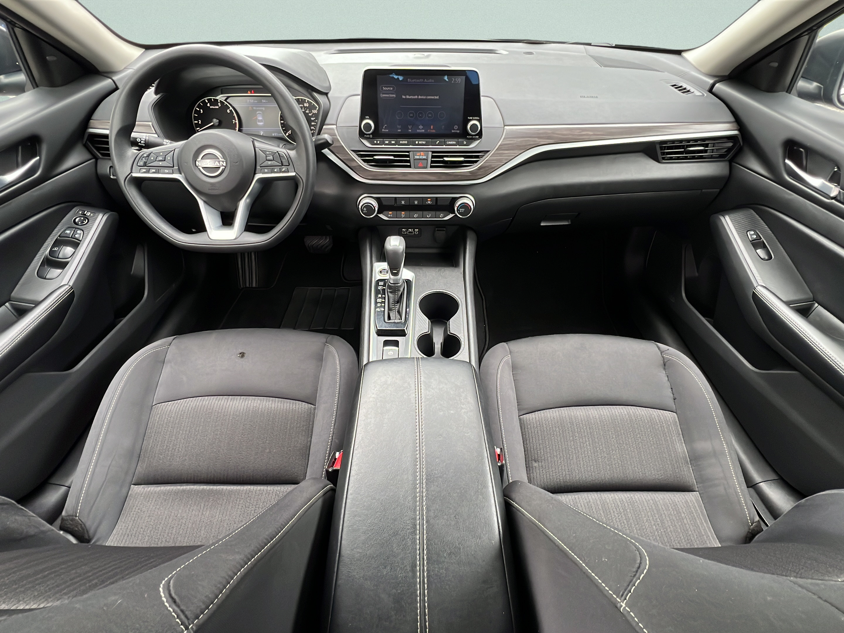 Used 2025 Nissan Altima 2.5 SV AWD/4WD image 10