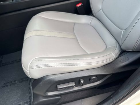 Used 2025 Honda Pilot EX-L image 21