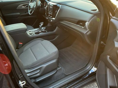 Certified 2023 Chevrolet Traverse LT image 17