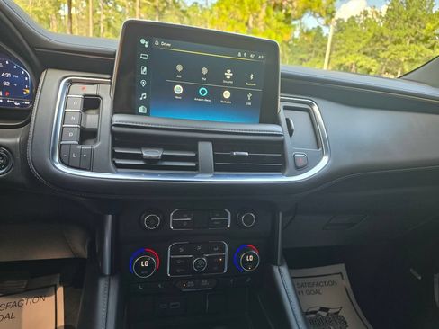 Used 2023 Chevrolet Tahoe Z71 w/ Luxury Package AWD/4WD image 31