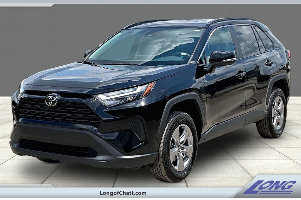 Used 2025 Toyota RAV4 XLE AWD/4WD image 1
