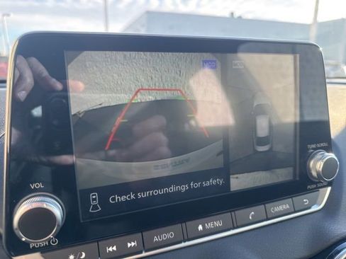 Used 2021 Nissan Sentra SR w/ SR Premium Package image 18