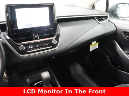 Used 2025 Toyota Corolla LE image 15