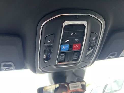 New 2025 Jeep Grand Cherokee Altitude w/ Trailer Tow Package image 30