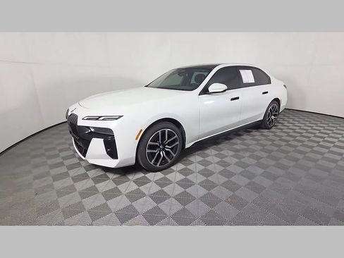 Used 2023 BMW 740i w/ Parking Assistance Package RWD image 49