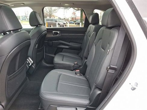 Certified 2025 Kia Sorento SX image 11