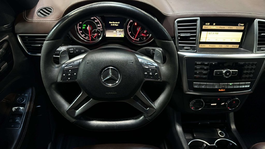 Used 2012 Mercedes-Benz ML 63 AMG 4MATIC image 18