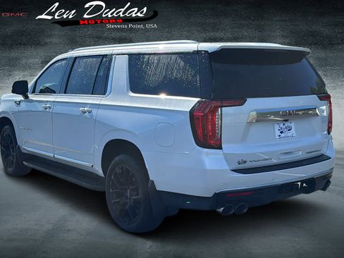 Certified 2023 GMC Yukon XL Denali AWD/4WD image 3