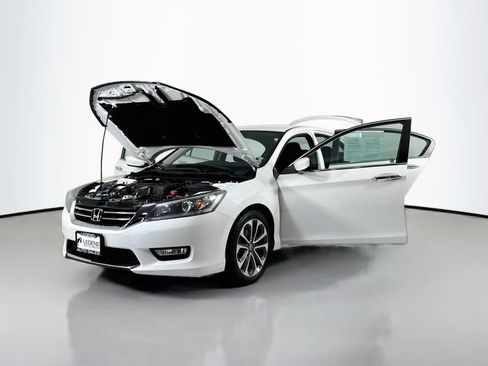 Used 2015 Honda Accord Sport image 17