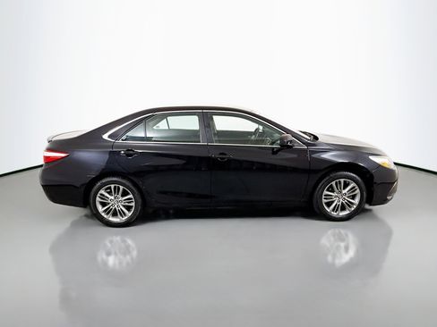 Used 2016 Toyota Camry SE image 8