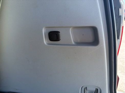 Used 2023 GMC Acadia SLT image 12