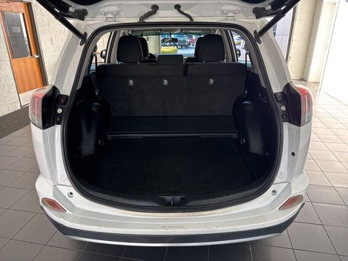 Used 2016 Toyota RAV4 XLE image 10