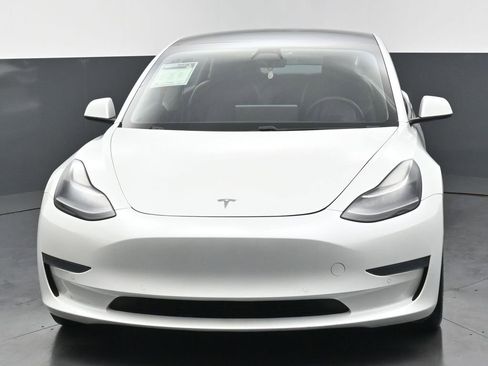 Used 2021 Tesla Model 3 Standard Range Plus image 6