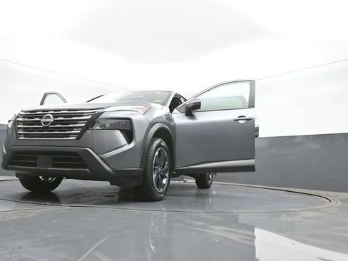 Used 2024 Nissan Rogue SV image 51