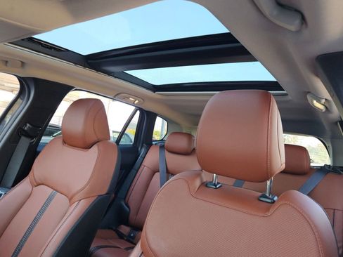 Certified 2025 MAZDA CX-50 Meridian Edition w/ Weather Package image 23