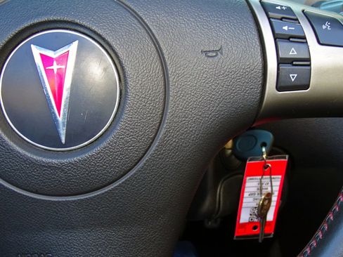 Used 2008 Pontiac Solstice GXP w/ Premium Package image 15