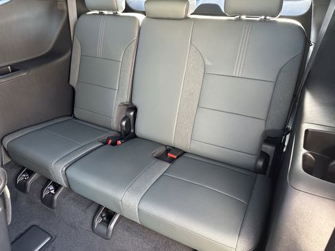 New 2025 GMC Acadia AT4 w/ Super Cruise Package image 20