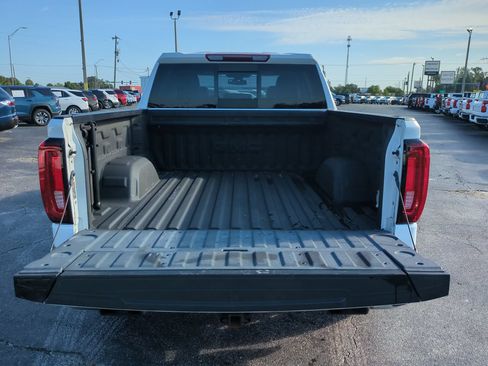 Used 2022 GMC Sierra 1500 SLT w/ SLT Premium Plus Package AWD/4WD image 13