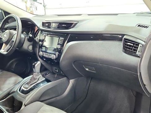 Certified 2019 Nissan Rogue Sport SV w/ Technology Package image 24