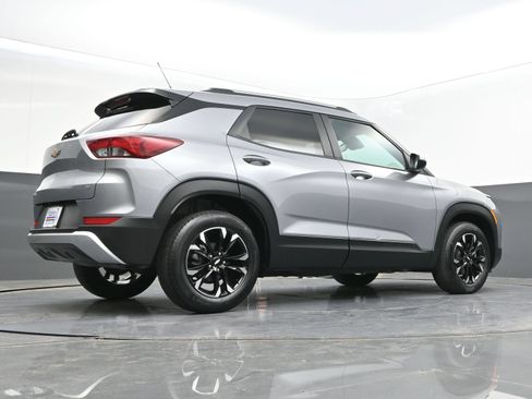 Certified 2023 Chevrolet TrailBlazer LT w/ Convenience Package FWD image 42