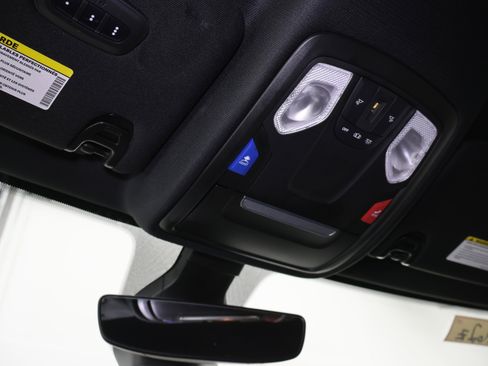 Used 2022 RAM 2500 Big Horn w/ Night Edition image 12