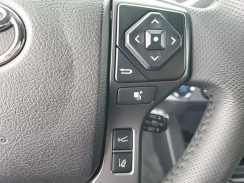 Used 2021 Toyota Tacoma TRD Off-Road AWD/4WD image 23