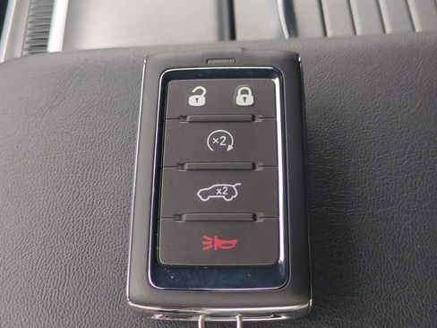 New 2026 Jeep Grand Wagoneer Limited AWD/4WD image 32