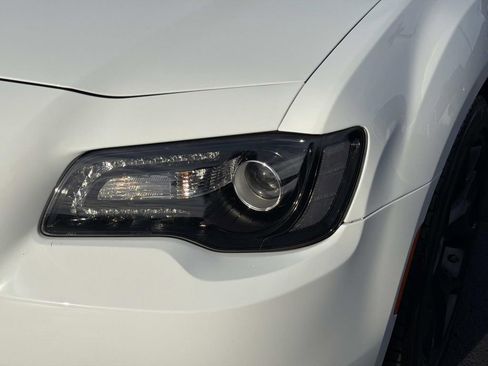 Used 2023 Chrysler 300 Touring w/ Sport Appearance Package image 10