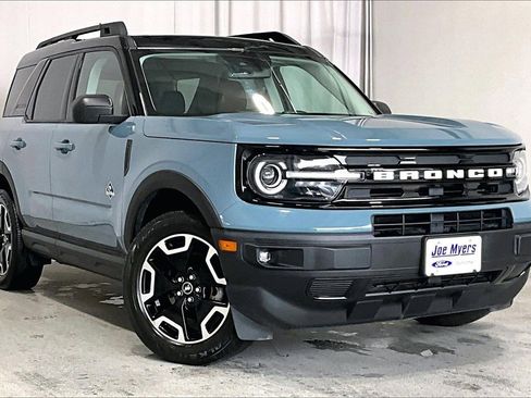 Used 2022 Ford Bronco Sport Outer Banks w/ Tech Package image 1