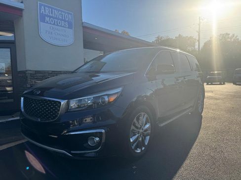 Used 2018 Kia Sedona SX Limited image 18