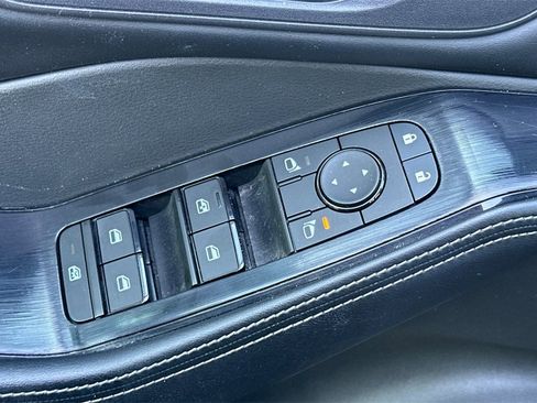 Used 2024 Nissan Rogue SV image 14