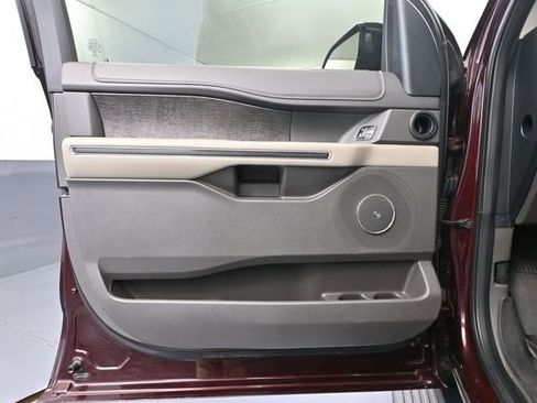 Used 2021 Ford Expedition Max Limited AWD/4WD image 18