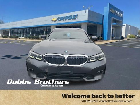 Used 2020 BMW 330i xDrive Sedan w/ Convenience Package AWD/4WD image 2