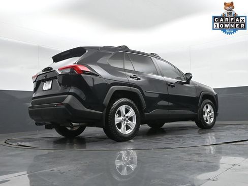 Used 2021 Toyota RAV4 XLE w/ Convenience Package image 32