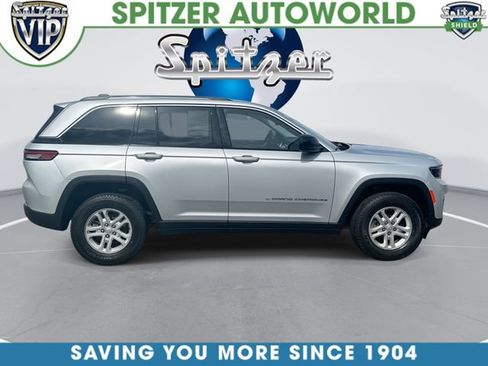 Used 2023 Jeep Grand Cherokee Laredo AWD/4WD image 10