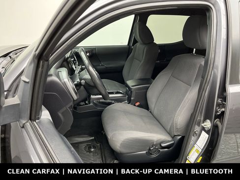 Used 2018 Toyota Tacoma TRD Sport AWD/4WD image 10