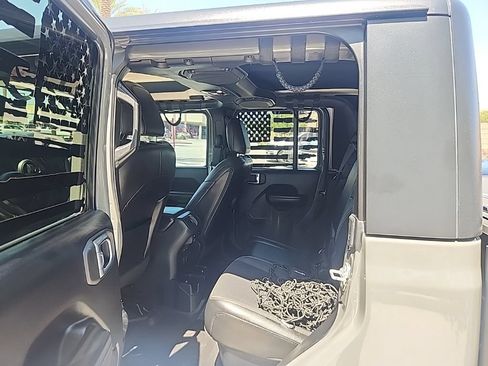 Used 2021 Jeep Gladiator Sport AWD/4WD image 8