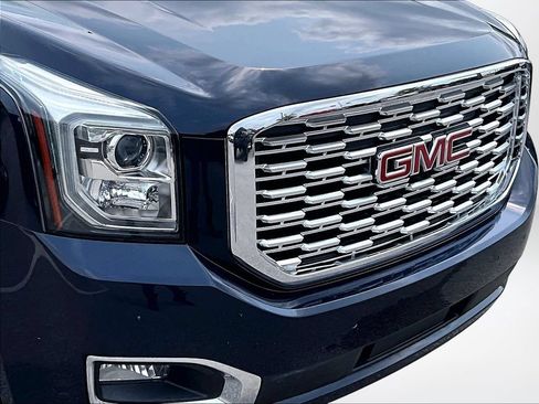 Used 2019 GMC Yukon Denali w/ Open Road Package AWD/4WD image 30