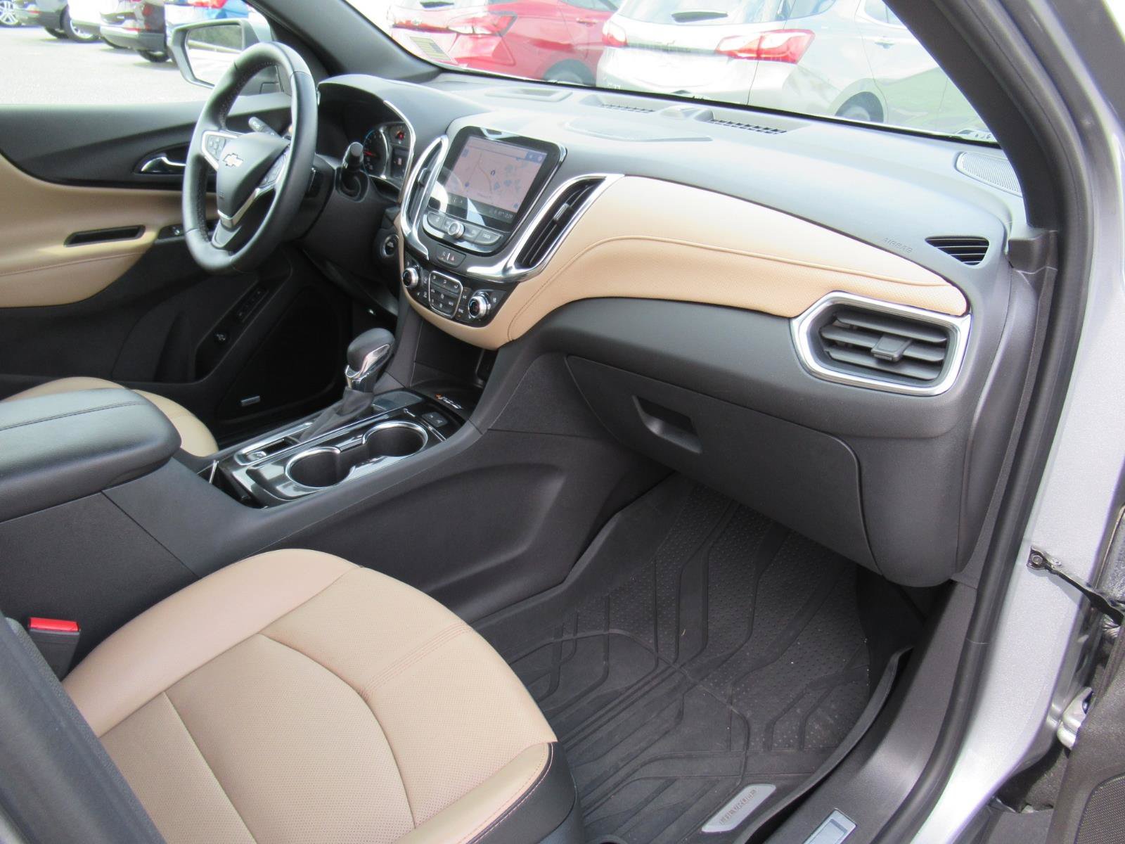 Used 2024 Chevrolet Equinox Premier FWD image 11