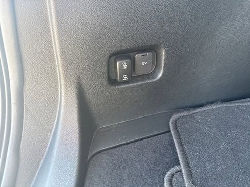 Used 2022 Ford Edge Titanium w/ Class II Trailer Tow Package image 15