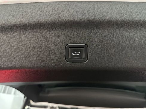 Used 2023 Chevrolet Tahoe High Country w/ Premium Package 2 image 36