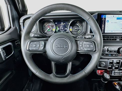 Used 2024 Jeep Wrangler Unlimited Rubicon 4xe AWD/4WD image 21
