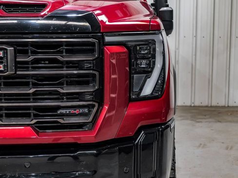 Used 2025 GMC Sierra 2500 AT4X AWD/4WD image 41