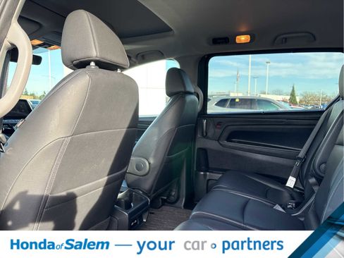 Used 2024 Honda Odyssey EX-L image 13